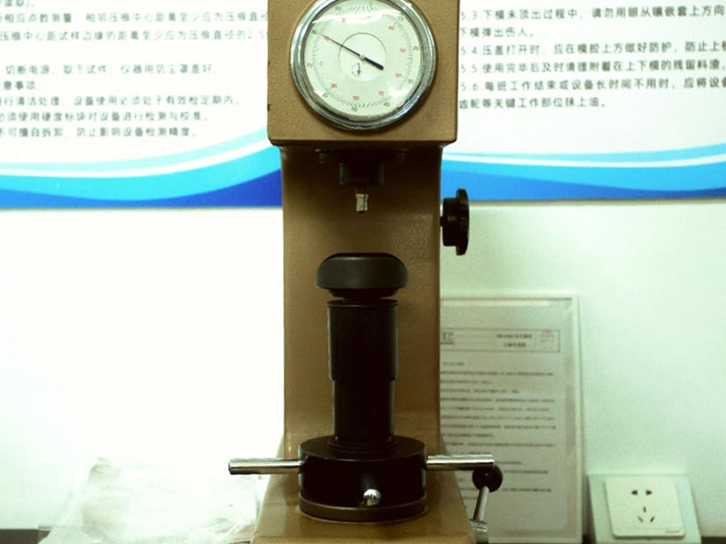 洛氏硬度计